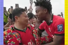 甲亢哥回到老家后，荣昌卤鹅哥又提着卤鹅出现，直接封神哈哈哈 #speed中国行 #甲亢哥 #荣昌卤鹅 #后续 #反转视频封面