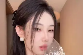 男朋友说我穿衣服暴露要分手，我应该怎么回怼？#情感 #女性智慧 #穿搭 @Sun雅乔（下午14:30开播）视频封面