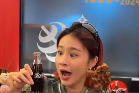 从小吃到大的深圳老牌烧烤，只要一口下去回忆感拉满，有小时候的味道#新沙烧烤可口可乐主题店 ##深圳烧烤推荐 #烧烤美食探店 #可口可乐必吃餐厅推荐 #本地人爱吃的店视频封面