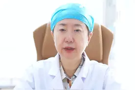 虫子进入耳朵里怎么做能减轻疼痛呢？ #虫子进入耳朵 #耳鼻喉宋海涛 #医学科普仅供参考如有不适请线下就医 @抖音短视频