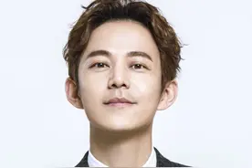 何炅撒贝宁同台主持，两人都拿出看家本领，差距一目了然 #何炅 #娱乐圈 #明星故事 #撒贝宁 #主持人日常