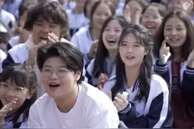 3月5日报道，洪明基委员：建议把基础教育12年学制缩短至9年，其中小学5年、初中2年、高中2年视频封面
