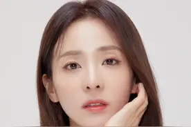 40岁的朴山多拉独居首尔豪宅，不仅长得年轻，日常生活也像少女视频封面