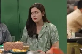 美女最终还是上了"流浪汉"的宝马 #扮猪吃老虎 #搞笑视频封面