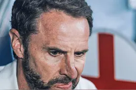 英格兰主帅索斯盖特是真的菜，还是只是背锅的？ #英格兰队 #索斯盖特 #欧洲杯 #凯恩 #贝林厄姆视频封面