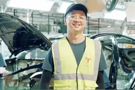 特斯拉整车线束仅为普通新能源车三分之一，指数级差异的背后是集成化设计的美妙视频封面