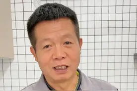 供暖之后家里暖气一点都不热怎么办？其实只需要排出暖气里面的空气就可以了，具体步骤跟着老师傅操作 #供暖小常识 #采暖季 #地暖排空气视频封面