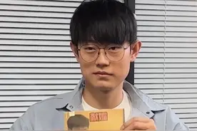 假如群聊实体化！#维式委屈 #搞笑 #神奇脑洞回收站 #搞笑群聊