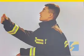 5月11日（采访），河南郑州，女子晒老公退伍前后8个月的颜值变化，“交给国家时还好好的，到你手上造成啥样子了”，现在每天来自战友的问候：看看你有多胖！#这是什么精神小伙 #猛男日记 #有那味儿了