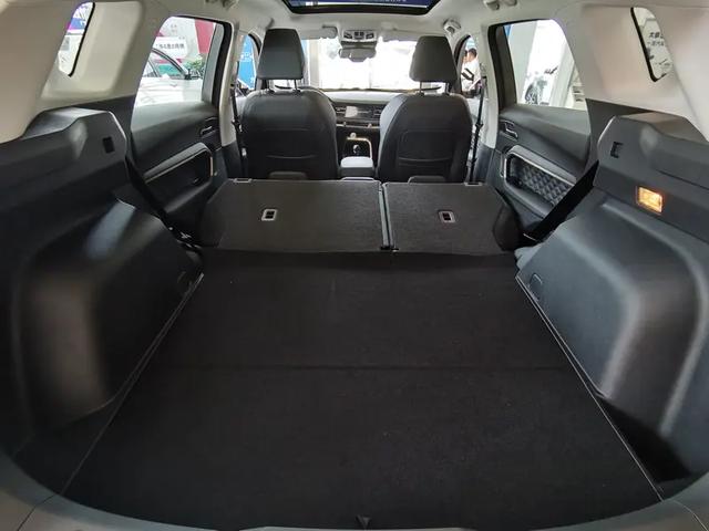 奥迪Q7柴油版：豪华与实用的平衡之选