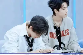 周柯宇：还没开始打，战术提前被泄露了 #战至巅峰4 #丁程鑫