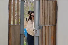 董璇带张维伊回阿那亚别墅，打开门董璇傻眼了：要不住酒店吧！