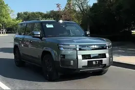 方程豹钛7正式上市，手机17.98玩起，友商看完又得开大会了