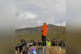 始祖鸟联手蔡国强在喜马拉雅燃放烟花，引发争议！