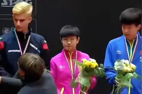 “王楚钦有多喜欢逗莎莎？专属莎头的搞笑瞬间视频封面