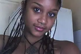 我国现存唯一原始部落，女性以皮肤黝黑为美，习俗让人害怕