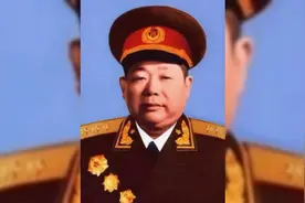 毛主席临终前，为何将兵权交给陈锡联？事实证明了主席的深谋远虑
