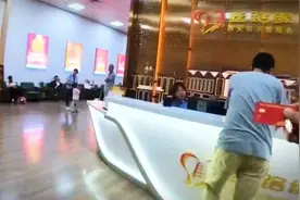 退役军人优待证不仅本人可以优先，退役军人家属也可以随带优待。视频封面