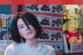 李亚鹏深夜发文哀悼，王菲却无动于衷，难怪谢贤要把遗产给张柏芝视频封面