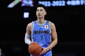 37岁林书豪宣布退役！结束15年职业生涯：是时候和篮球说再见了视频封面