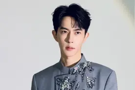 演员于朦胧坠楼身故，小区业主还原细节