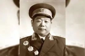 79年任仲夷为张志新平反，华国锋不表态，任告诉下属：按我说的办视频封面