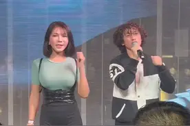 庞麦郎杭州演唱会震撼献唱《我的父亲是瓦匠》，深情演绎尽显实力