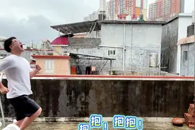 约翰的农场：超级超级无敌大的挖掘机里腌萝卜！ #约翰的农场