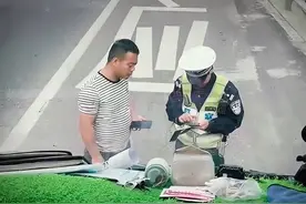 大货车被部队征用到底有多爽？大货车运送"红通"这一趟够吹一辈子