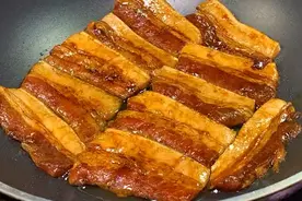 五花肉最火爆的做法，不炒不炸，入口即化软烂不油腻，汤汁都不剩