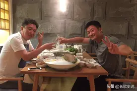 2015年，吴京筹资1.5亿筹拍《战狼2》，因为资...图片