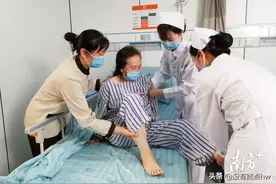 现实就是这么残酷，看医院病房里有钱的和没钱的……图片