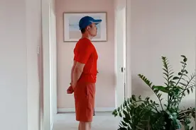 脖子后长富贵包，教你这样锻炼，一个月富贵包就没有了