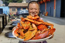 1050买15斤龙虾钳，做避风塘炒虾钳给孩子们解馋，太受孩子们欢迎视频封面