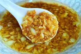 饭店的蒜蓉酱为什么那么好吃，原来是多加这两步，蒜香浓郁