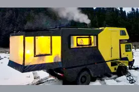 这才是真资格土豪夫妻，开着辆超大旅行房车，冰湖上享受极致奢华视频封面