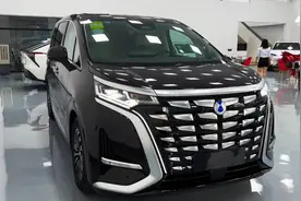 33.5万！全新腾势D9终于上市！搭DM-i超级混动，纯电续航为1040km