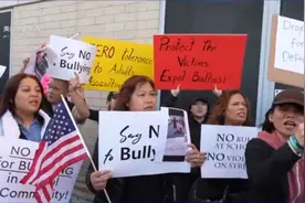 被外国人打，去抗议不是应该讲英文吗？视频封面