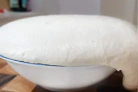 快速发面只放酵母白糖就错了，教你面馆发面秘诀，6分钟发满盆