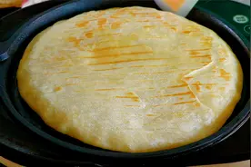 烙饼又干又硬？这3点很多人错了，教你详细做法，学会都能开店了