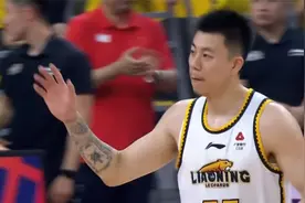 扎心！广东球迷嘲讽张镇麟，罚球时一起唱儿歌《世上只有妈妈好》视频封面