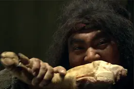 樊哙为救刘邦，生吃猪肉硬刚项羽，鸿门宴上众人看傻了眼视频封面