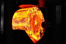 惊人的国内巨型零件锻造工艺，万吨液压机锻打，全程高能太过瘾视频封面