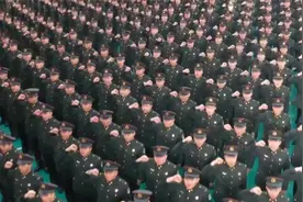 部队提拔干部，从提名、考察、报批、任命到备案，都有严格的程序