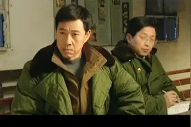 县委书记恶意拖欠教师工资三年不发  看看市长是怎么弄他的视频封面