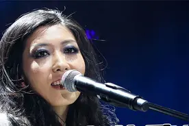 最不该爆火的歌，曲婉婷母亲逼害566个家庭，女儿却被誉为才女！