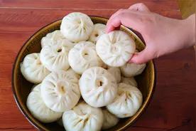 家庭版肉包子做法，从和面到调馅详细讲解，鲜嫩多汁又松软，真香