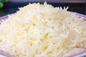 蒸米饭别总加水了，教你饭店不外传秘诀，米饭松软香甜，太好吃了