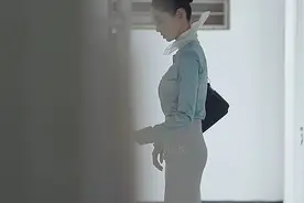 怪诞电影《新常态》，男孩暗恋的女神，身份竟如此可怕.