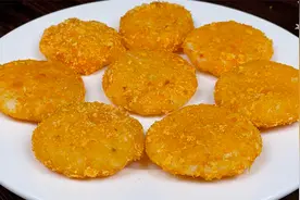 白萝卜别总炖汤喝，教你一个新做法，出锅外酥里软，上桌全家爱吃